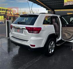 جیپ گراند شیرۆکی